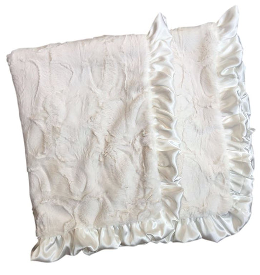 Rockin' Royalty Classic Ivory Luxe Cuddle Blanket